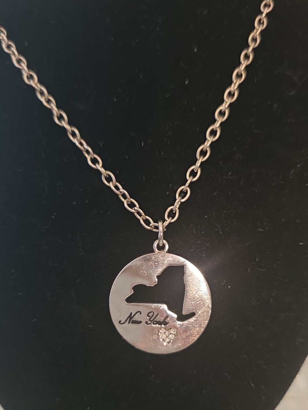 New York State Cutout Pendant Necklace in Silver